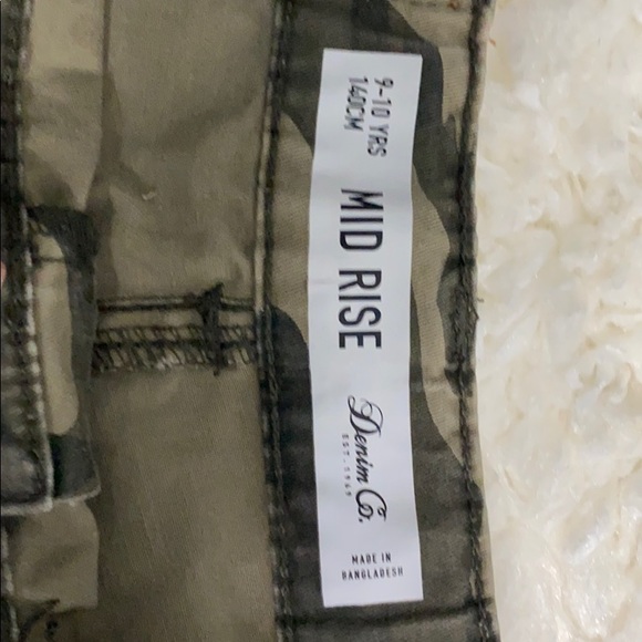 Camo shorts - Picture 3 of 4